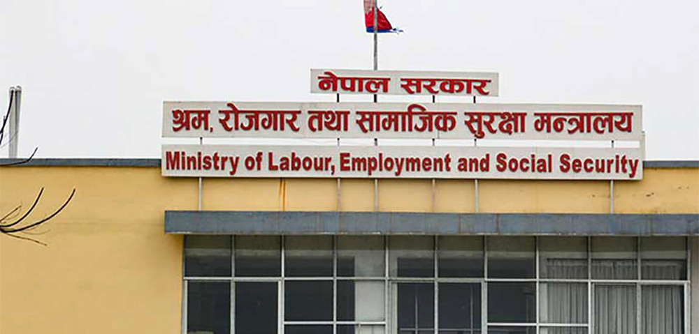 मध्यपूर्वका १२ देशमा अनिश्चितकाललाई श्रम स्वीकृति स्थगन