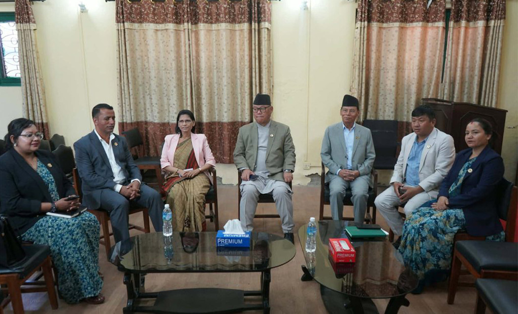 विपक्षी दलको बैठक सिंहदरबारमा
