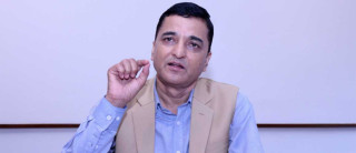 एमाले पुनर्गठन गर्न योगेश भट्टराईको प्रस्ताव, ओलीलाई मार्गप्रशस्त गर्न आग्रह