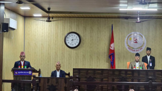 सुदूरपश्चिममा प्रतिपक्षी फकाउने प्रयासमा सरकार, फेरि सर्‍यो सदन