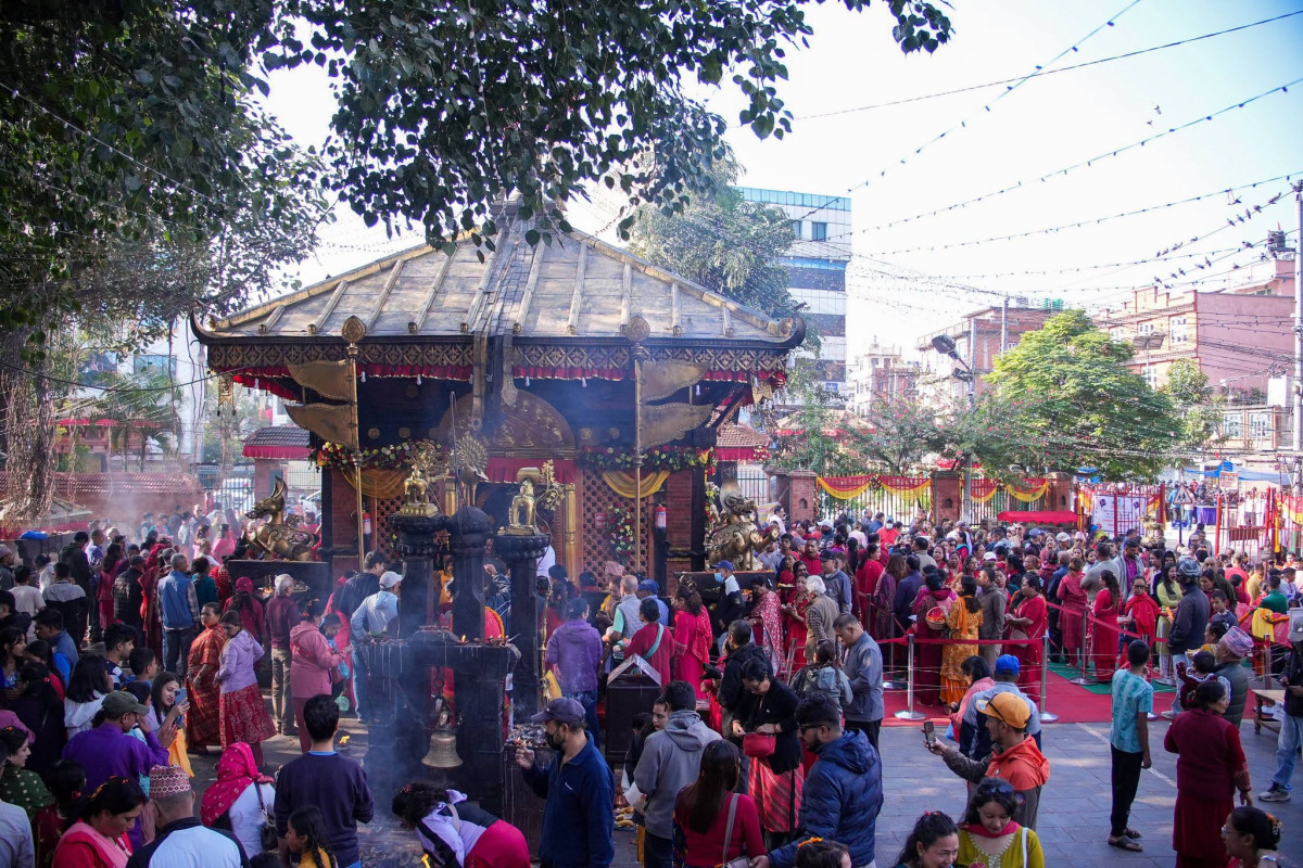 महाअष्टमीमा मैतीदेवी मन्दिरमा भक्तजनको घुइँचो